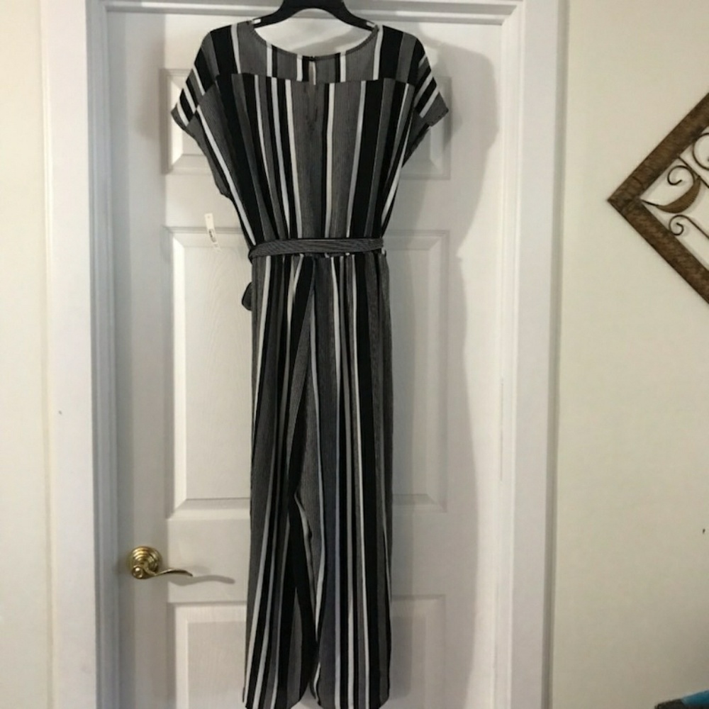 Jumpsuit - Picture 2 of 3